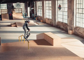 Martin Pek - crooked nollie heelflip out | Photo: Vašek Žalud