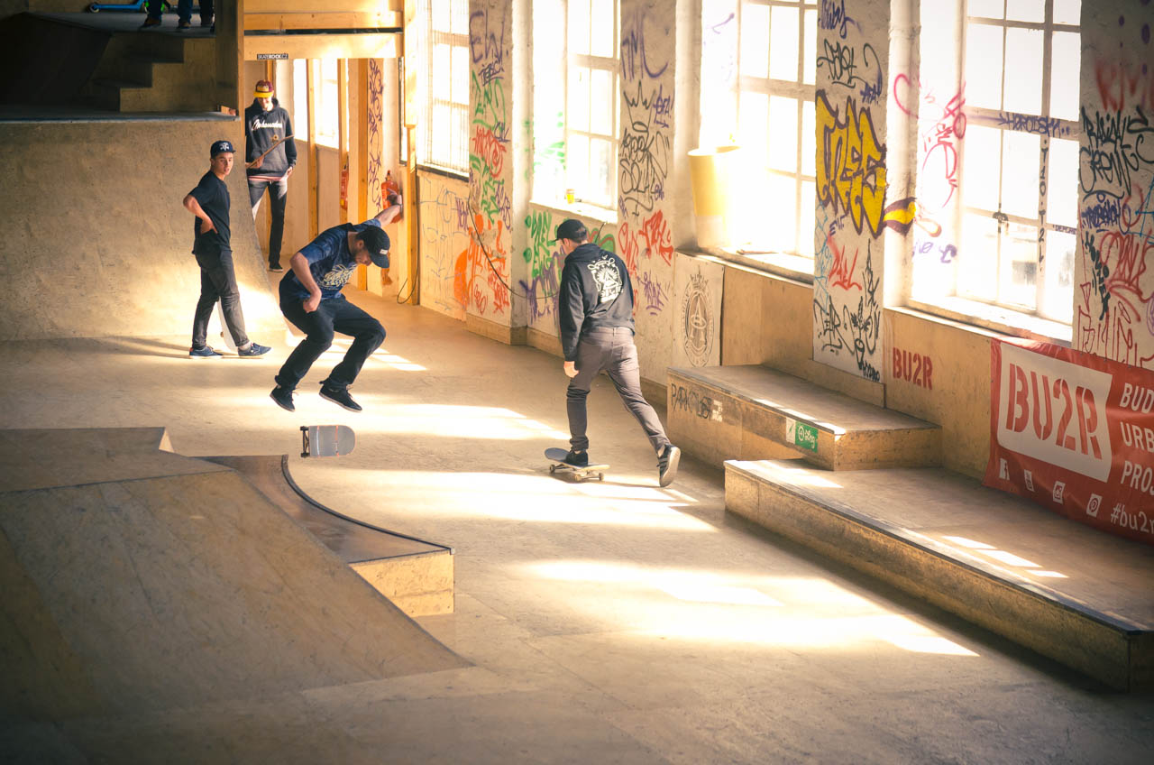 Michal Veselý kickflip crooked / foto: Vašek Žalud Michal Veselý kickflip crooked / foto: Vašek Žalud