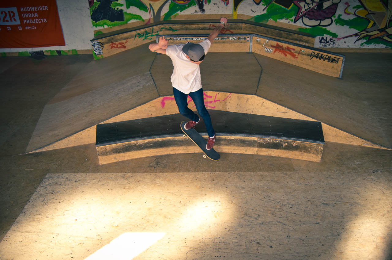 Michal Včolek backside smith grind / foto: Vašek Žalud Michal Včolek backside smith grind / foto: Vašek Žalud