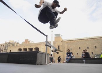 Flo Marfaing ve Vans partu dokazuje, že nepatří do starého železa