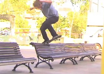 Zavzpomínejme na legendární spot Paral-lel ohromující montáží