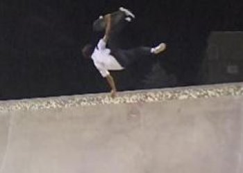 Daniel Vargas ve "Fetish" partu ukázal svůj neskutečný bowl talent