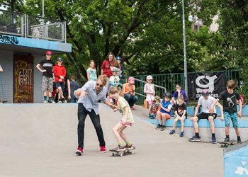 Po roce se vrátil na Gutovku skateboarding ve formě druhého pokračování akce Gutovka Skateboarding Day!