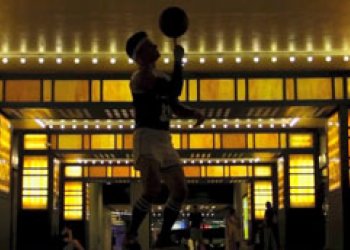 Kyle Hamilton aka Harlem Globetrotter na skejtu