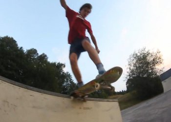 Erik Tacina je v Třineckém skateparku jako doma
