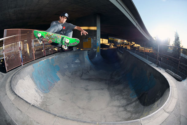 Robbie-Russo-stalefish Robbie Russo - stalefish photo: Rhino