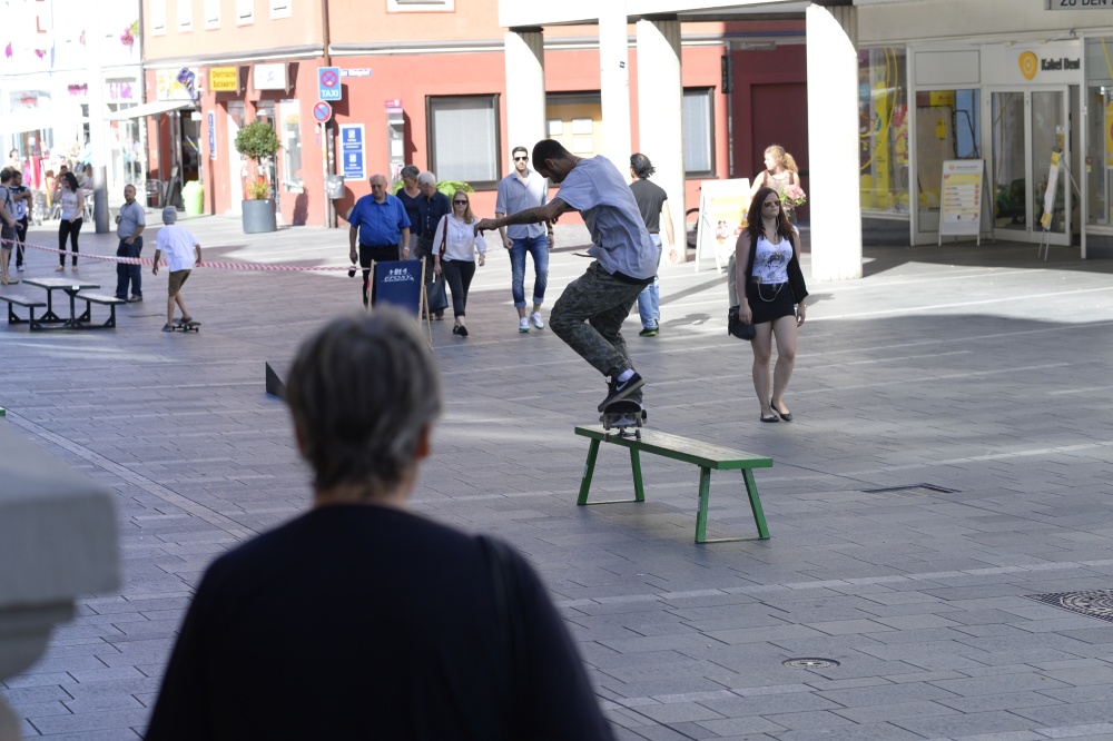 Marek Zápražný - kickflip bs nosegrind Marek Zápražný - kickflip bs nosegrind