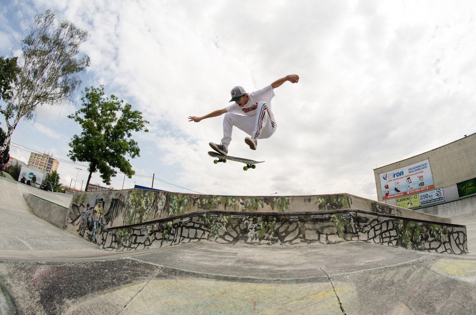 a_Smou-vi-kick Smou Ví a flip jako prase.