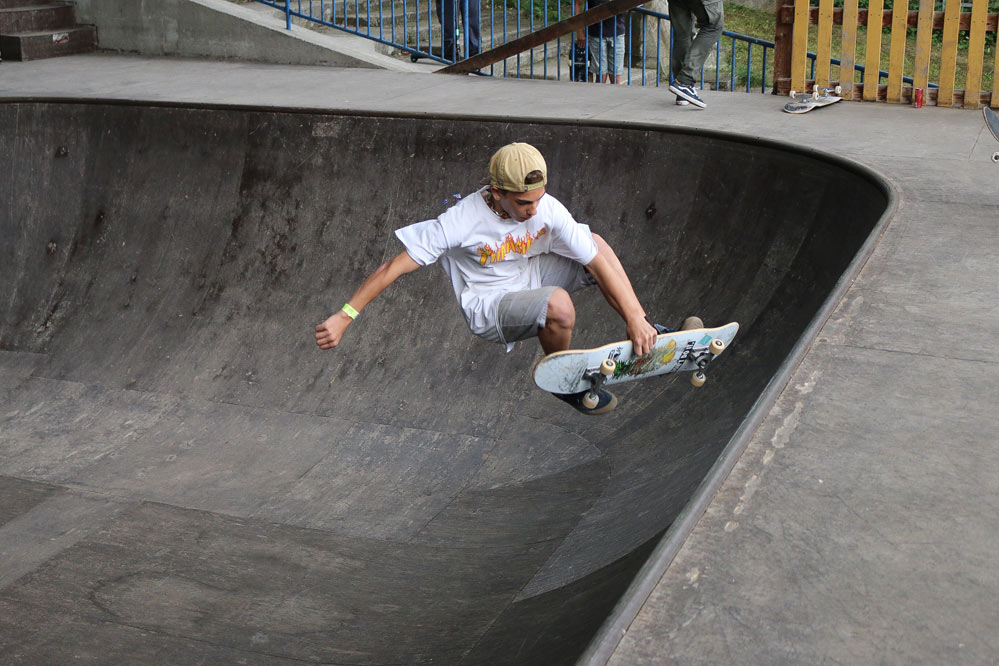 Honza Lev frontside boneless. / foto: Tomáš Rigo